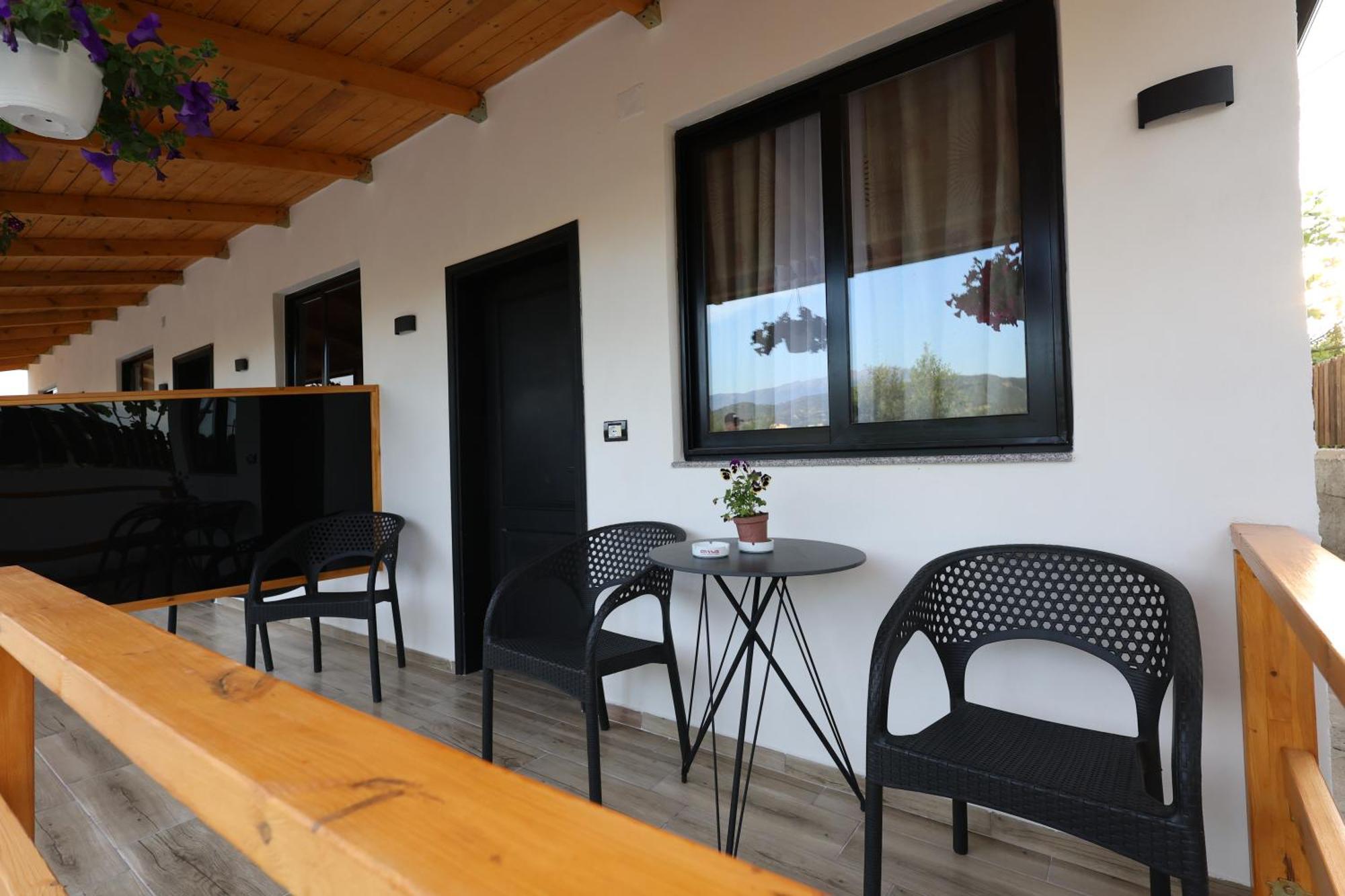 Olive Oasis Studio Берат Экстерьер фото